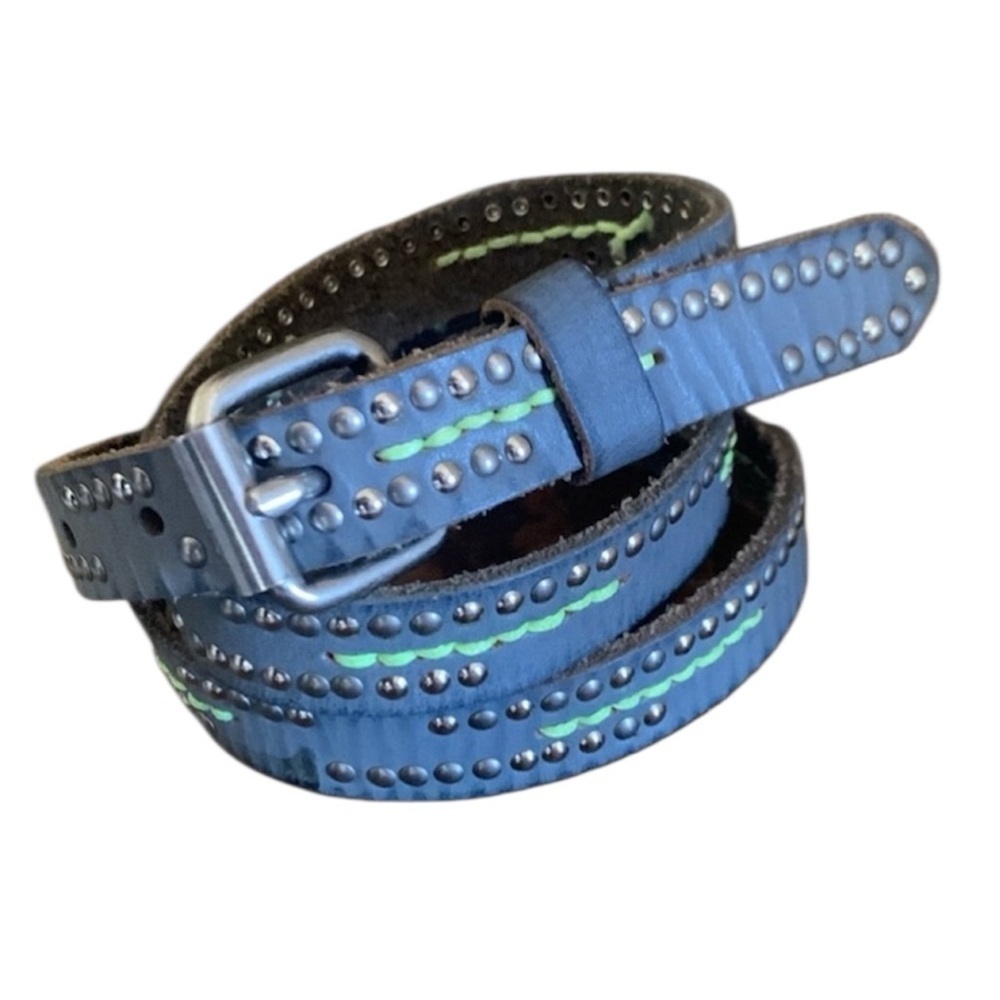 COWBOYS BELT Grey leather belt, silver studs & buckle, green lacing. M EUC